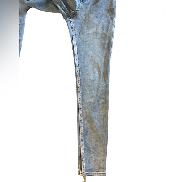 Express High Rise Skinny Jeans
High rise 
Flexx Hyper - Picture 9 of 14